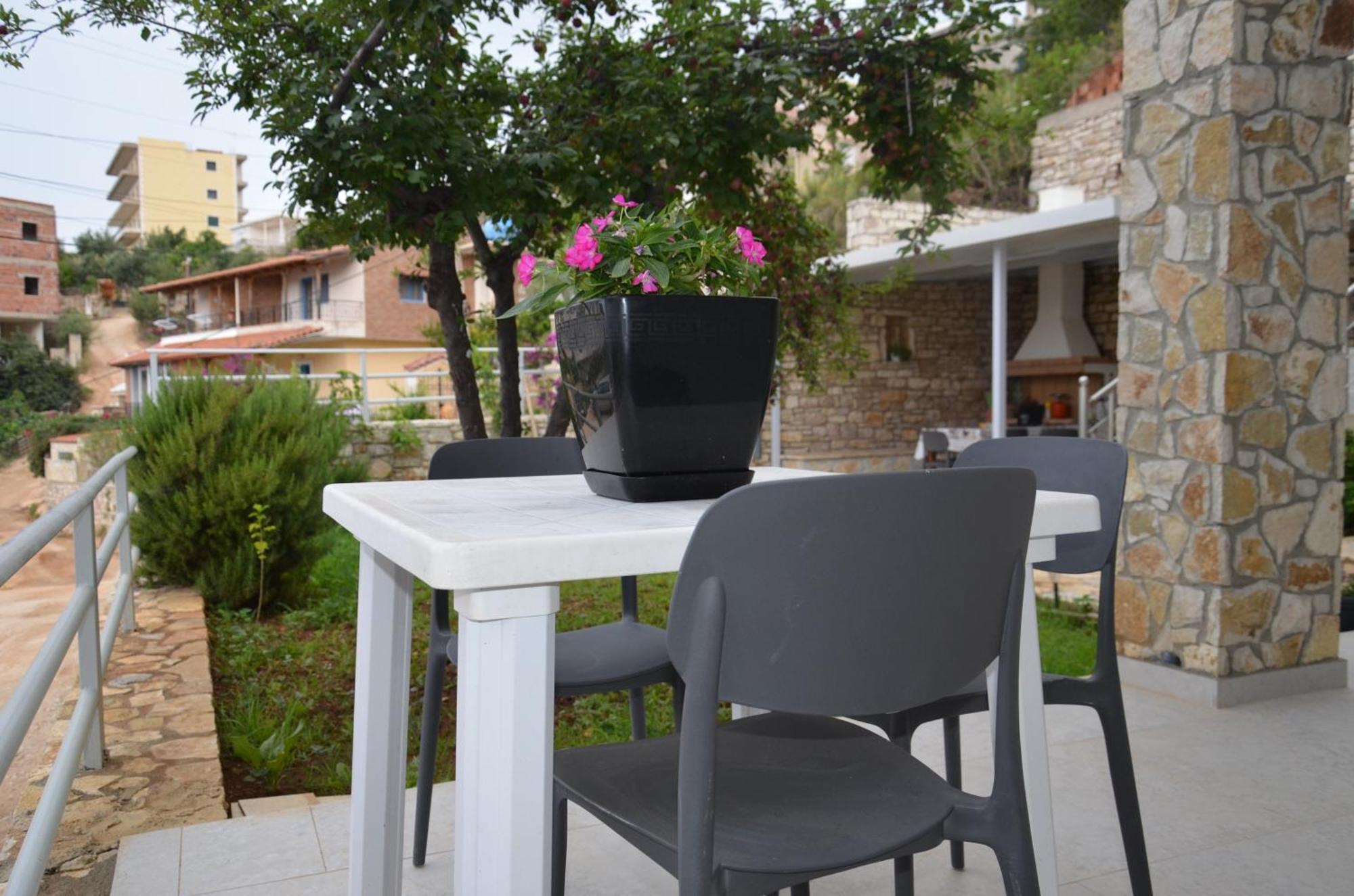 Harmonia Guest House 2 ฮีมาเรอ ภายนอก รูปภาพ
