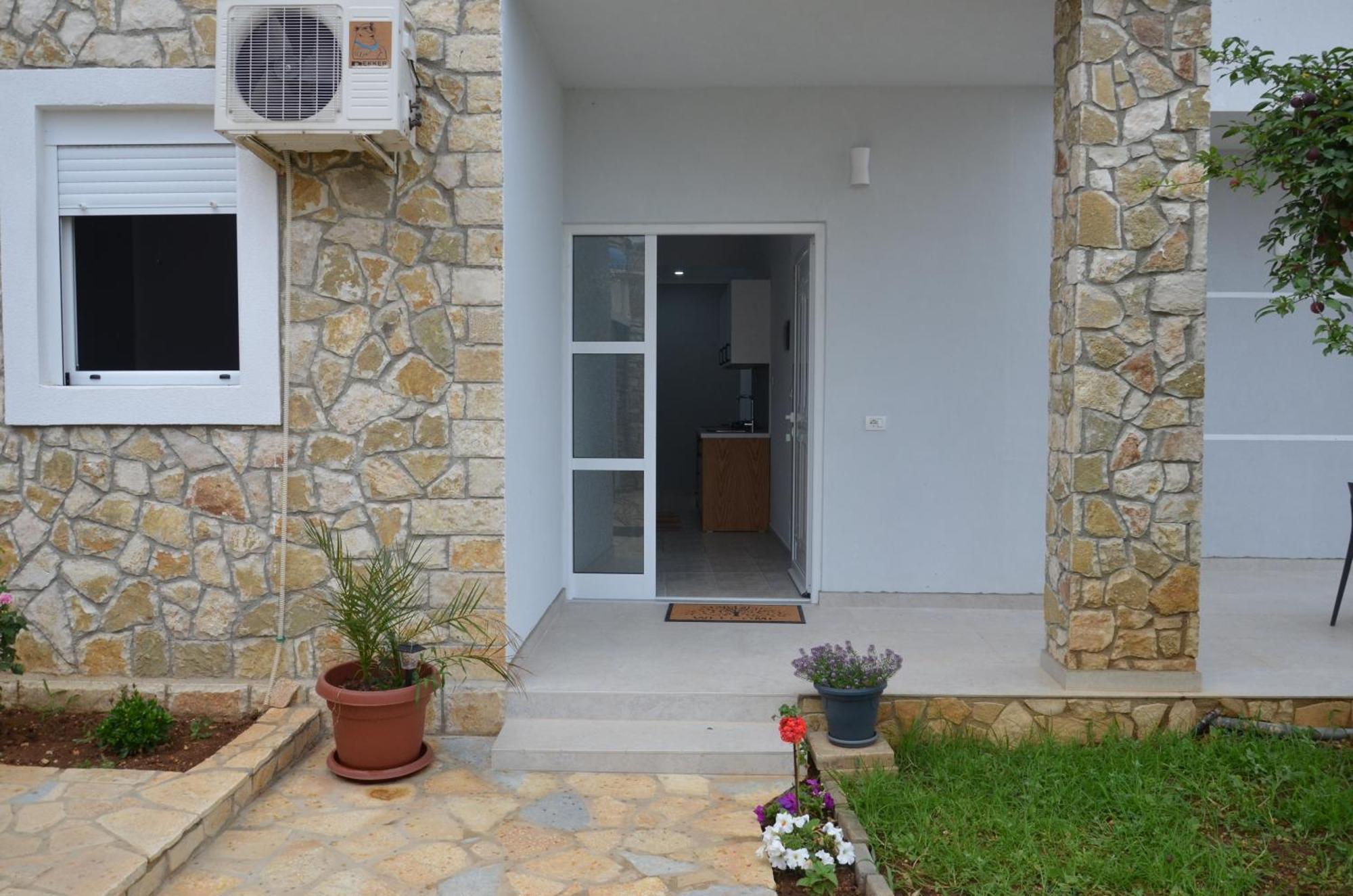 Harmonia Guest House 2 ฮีมาเรอ ภายนอก รูปภาพ